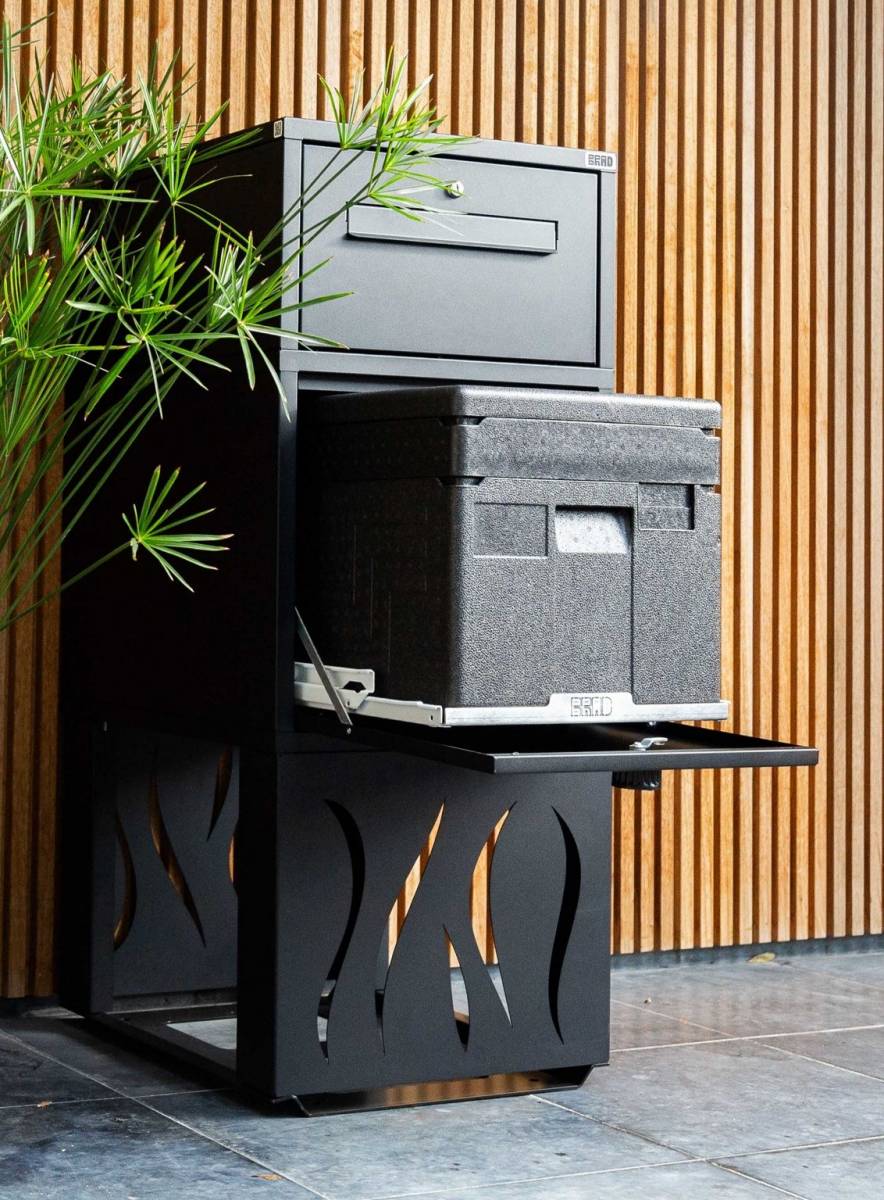 Boîte aux lettres design et boîte à colis alimentaire sécurisée à Lille